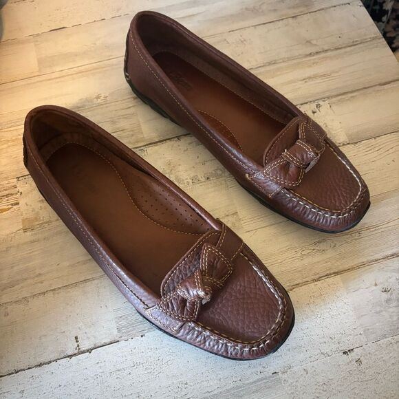 L.L. Bean Women’s Size 8 M Brown Leather Loafer Driving Moccasins Comfort Shoe - Picture 1 of 12